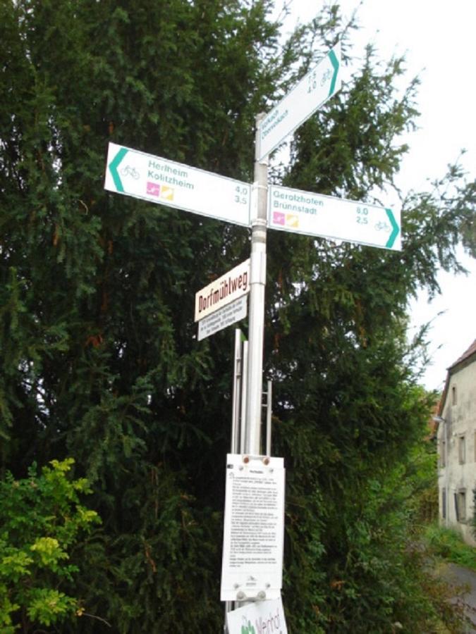 Ferienwohnung Troeppner Kolitzheim Bagian luar foto